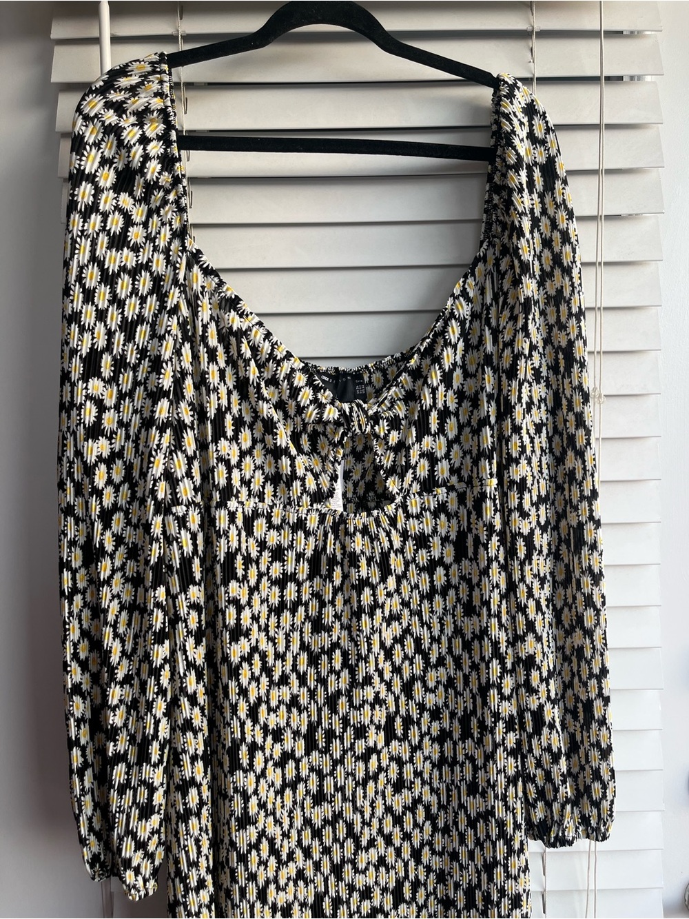 ASOS plus size pleated floral dress BNWT - Picture 2 of 8